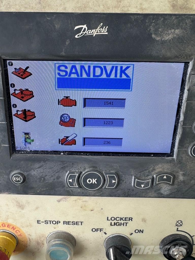 Sandvik QJ 241 Trituradoras móviles
