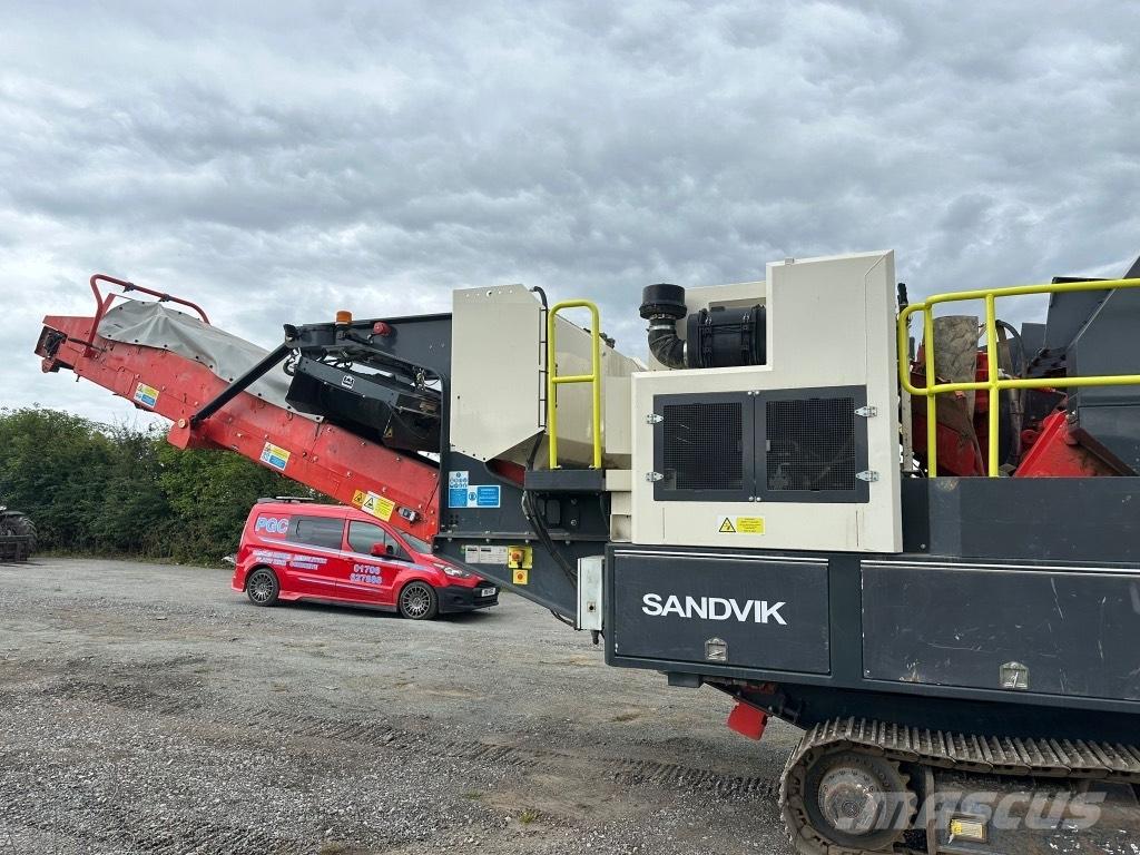 Sandvik QJ 241 Trituradoras móviles