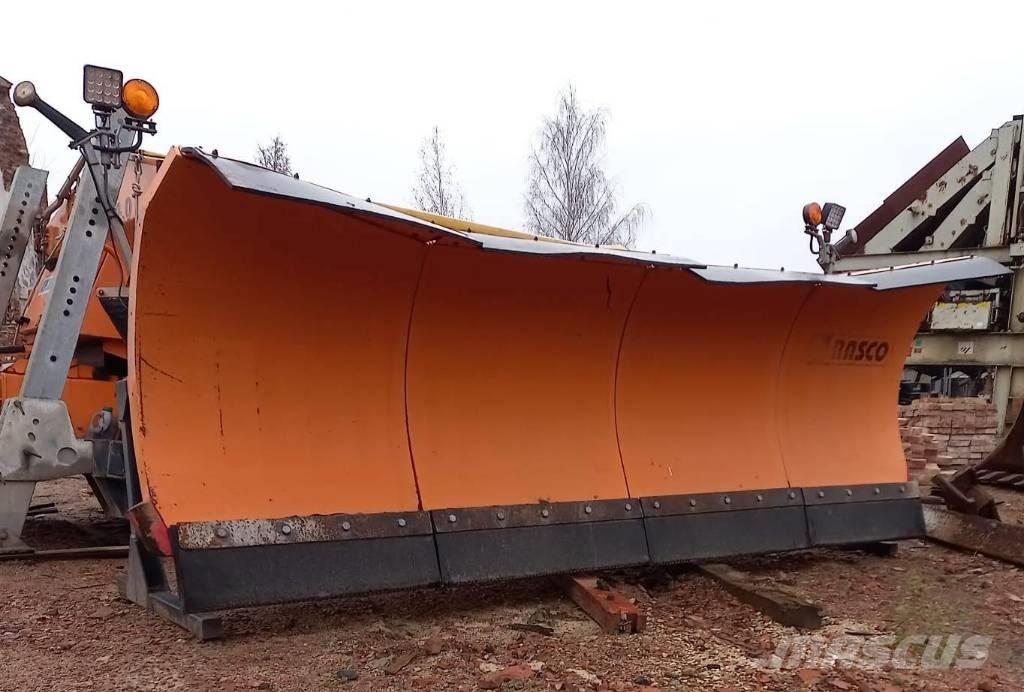 Rasco Kalnik 3,4 Otras máquinas de jardinería y limpieza urbana