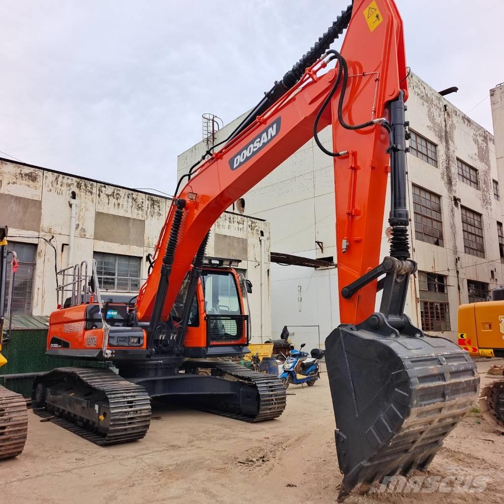 Doosan DX 300 Excavadoras sobre orugas
