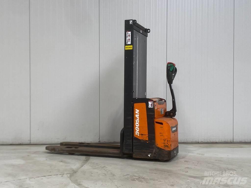 Doosan BSL13S-7C Montacargas manual