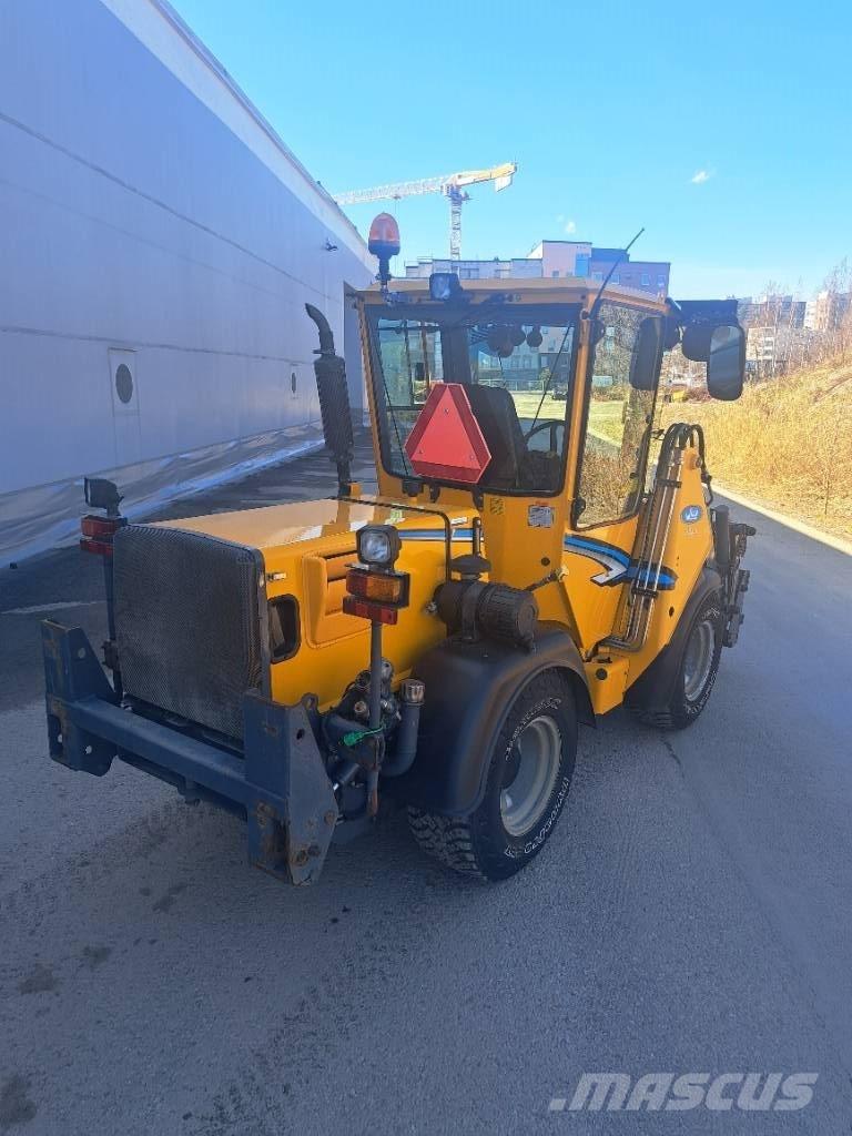 Wille 355 B Maquinarias para servicios públicos