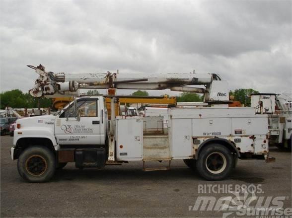 Altec D845B Plataformas sobre camión