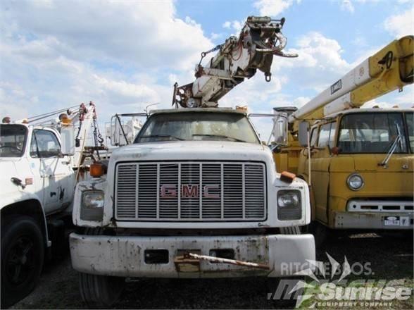 Altec D845T Plataformas sobre camión