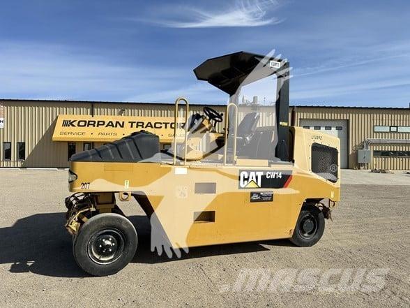 CAT CW14 Rodillos sobre neumáticos