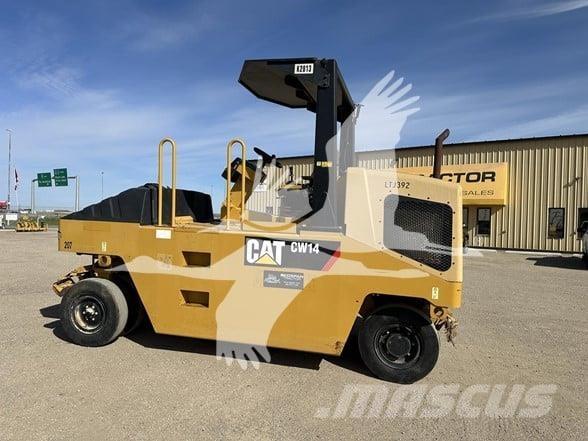 CAT CW14 Rodillos sobre neumáticos
