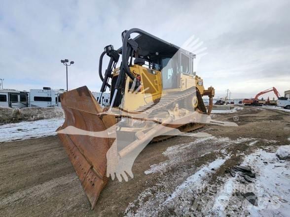 CAT D8T Buldozer sobre oruga