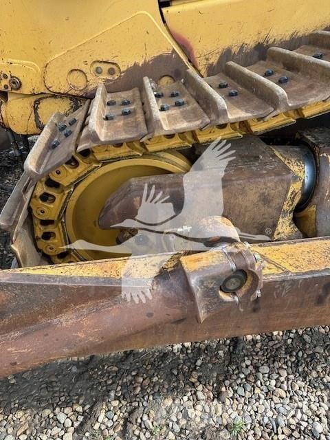 CAT D8T Buldozer sobre oruga