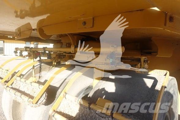 CAT PS-360C Rodillos sobre neumáticos