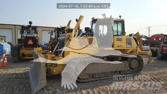 Komatsu D65PX Buldozer sobre oruga