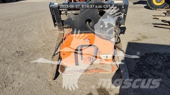 NPK C8C C8100 Rodillos vibratorios arrastrados