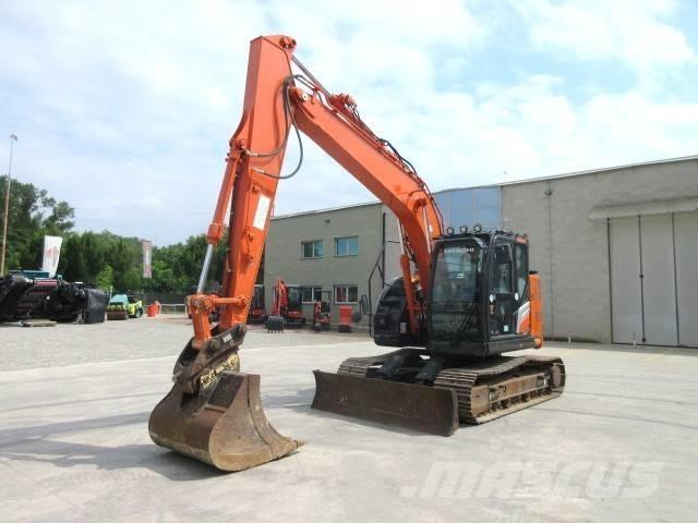 Hitachi ZX 135 US-7 Excavadoras sobre orugas