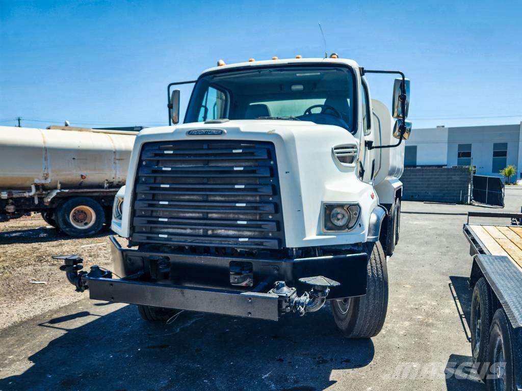 Freightliner 108 SD Camiones cisterna