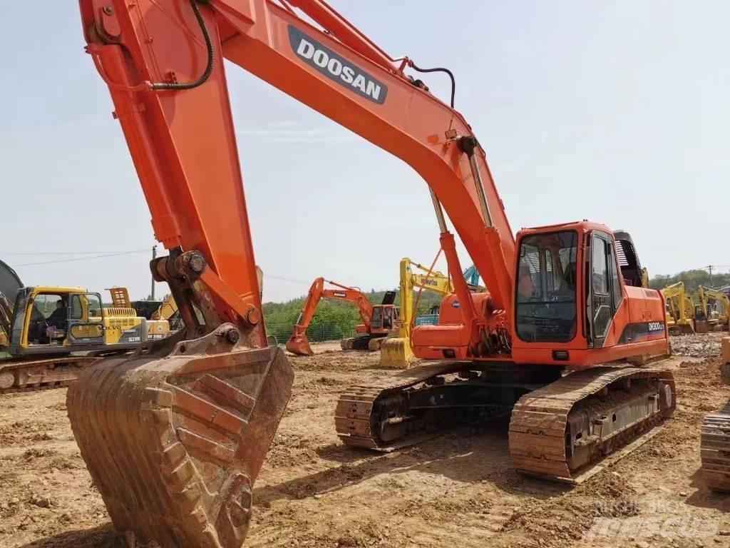 Doosan DH300LC-7 Excavadoras sobre orugas