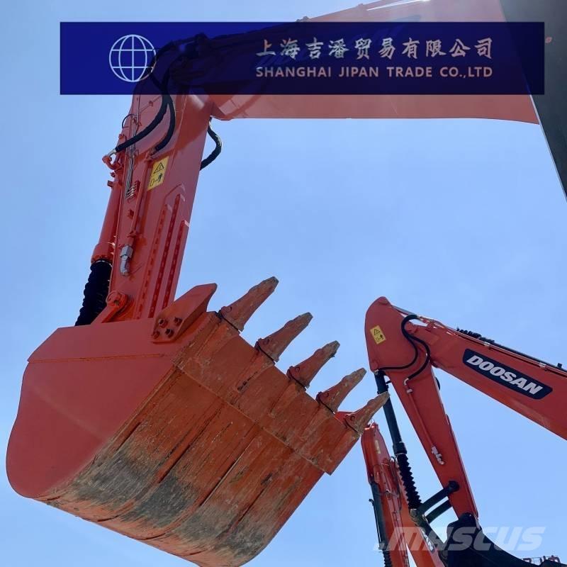 Doosan DX 300 Excavadoras sobre orugas