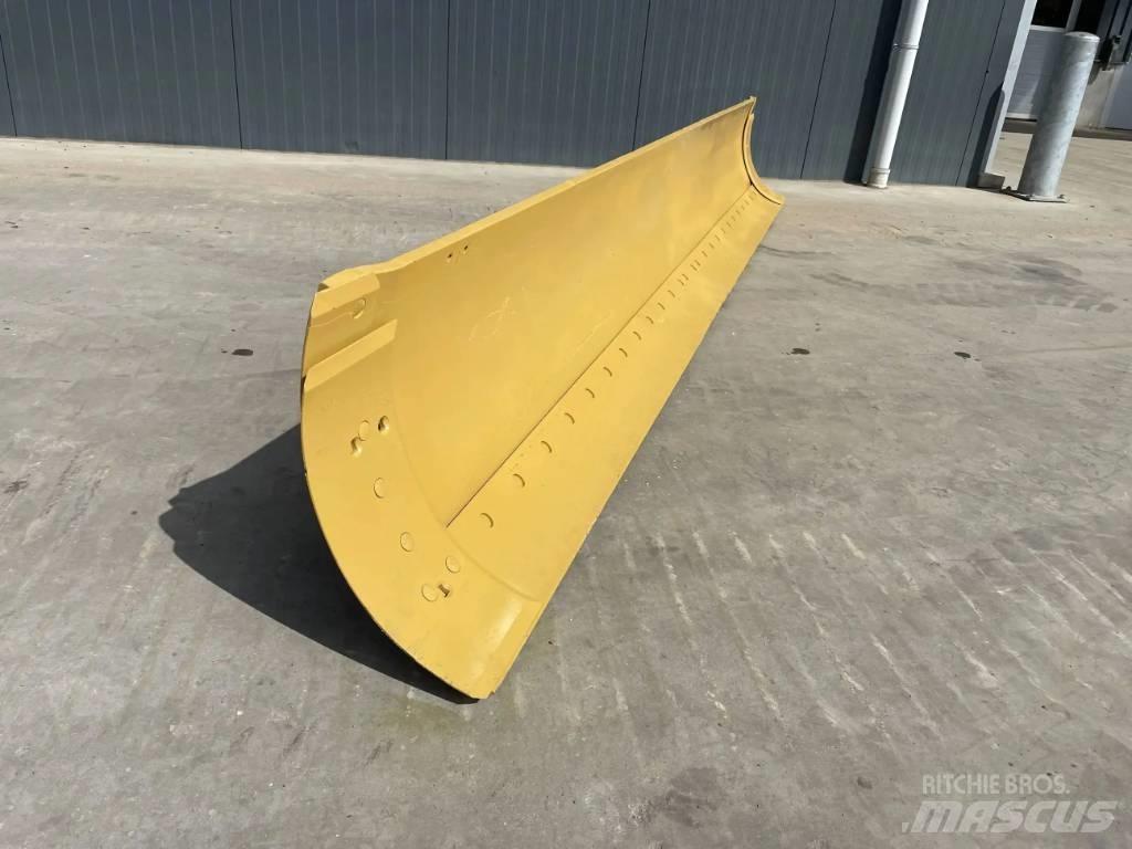 CAT 140H Moldboard Cuchillas