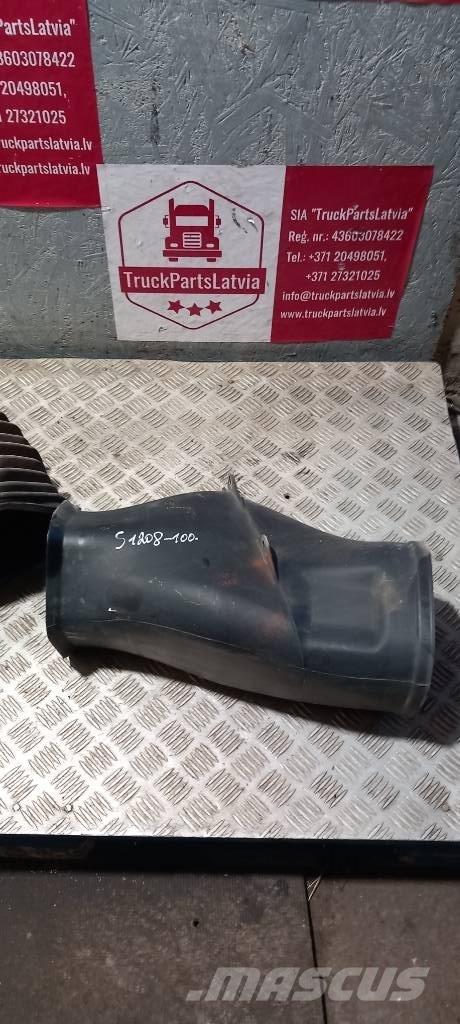 Scania 94 D.    1365488 Cabinas