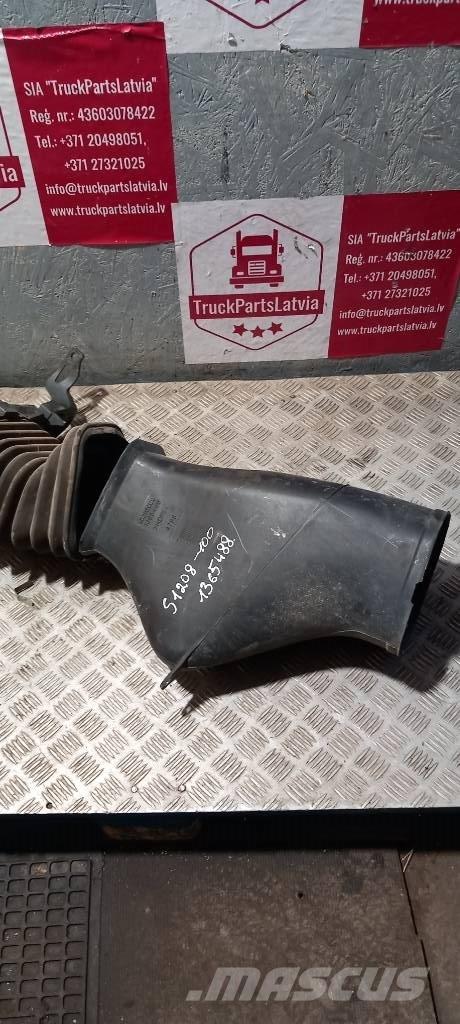 Scania 94 D.    1365488 Cabinas