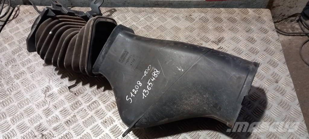 Scania 94 D.    1365488 Cabinas