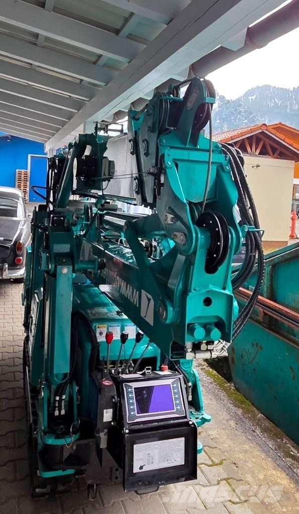 Maeda MK1033 Minigrúas