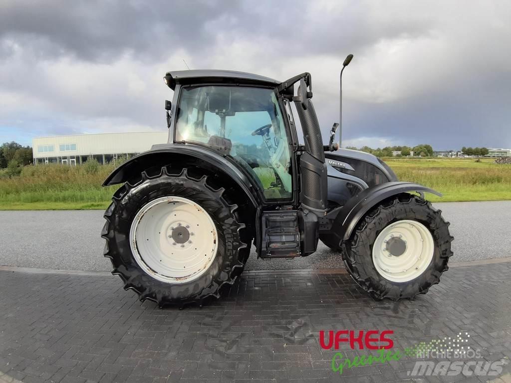 Valtra N134 Tractores