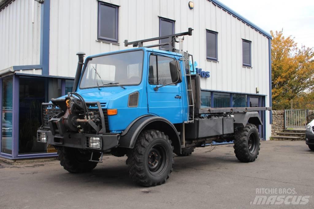 Unimog U1300L37 Portaherramientas