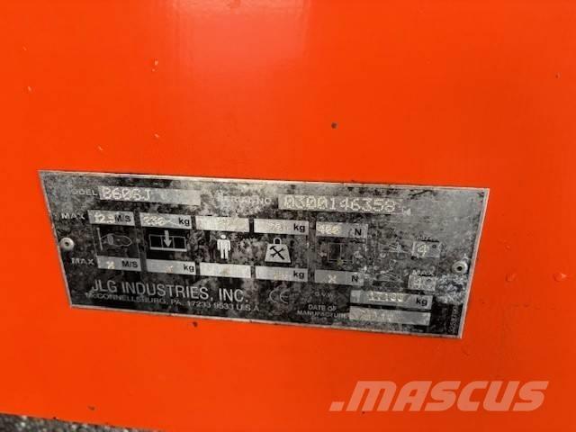 JLG 860 SJ Plataformas con brazo de elevación telescópico