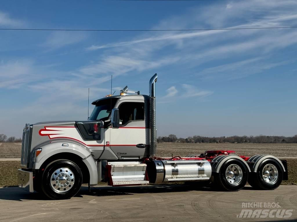 Kenworth W 990 Camiones tractor