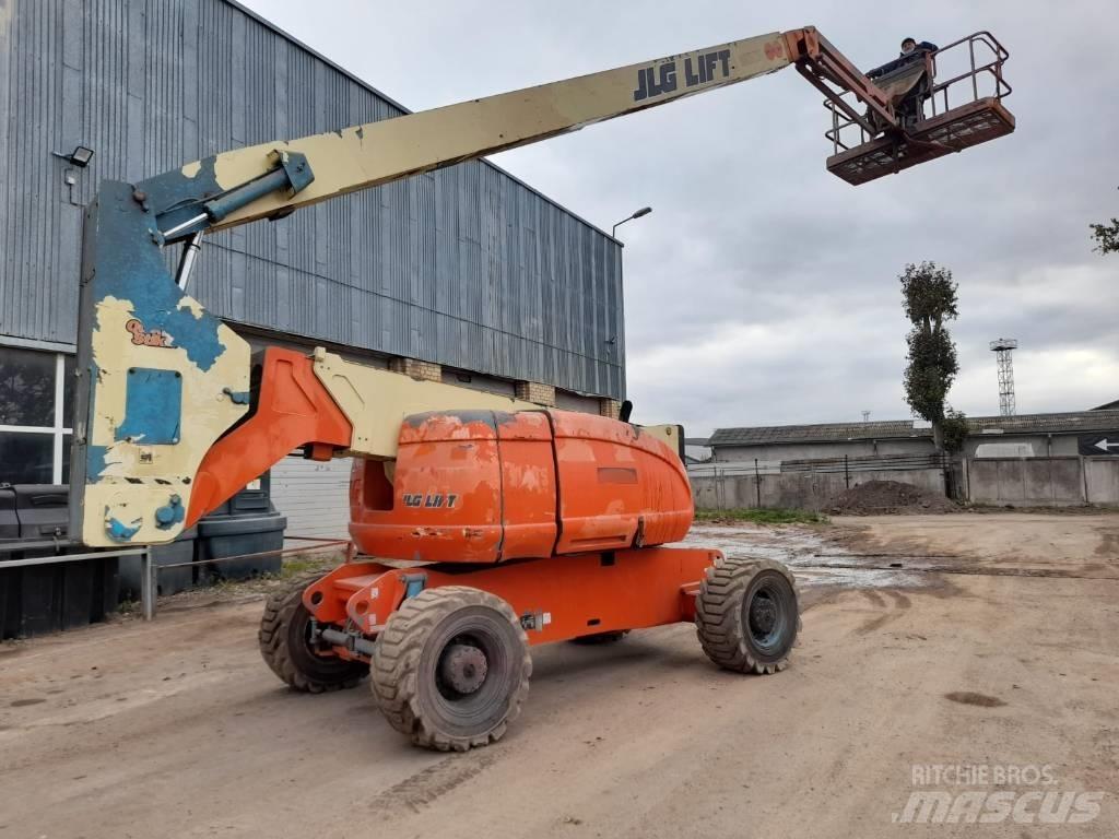 JLG 800 AJ Plataformas con brazo de elevación telescópico