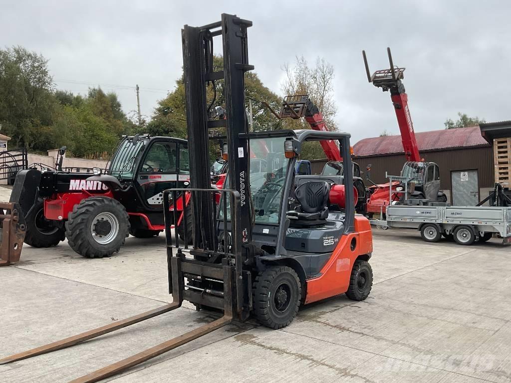 Toyota 02-8 FGF 25 Camiones LPG