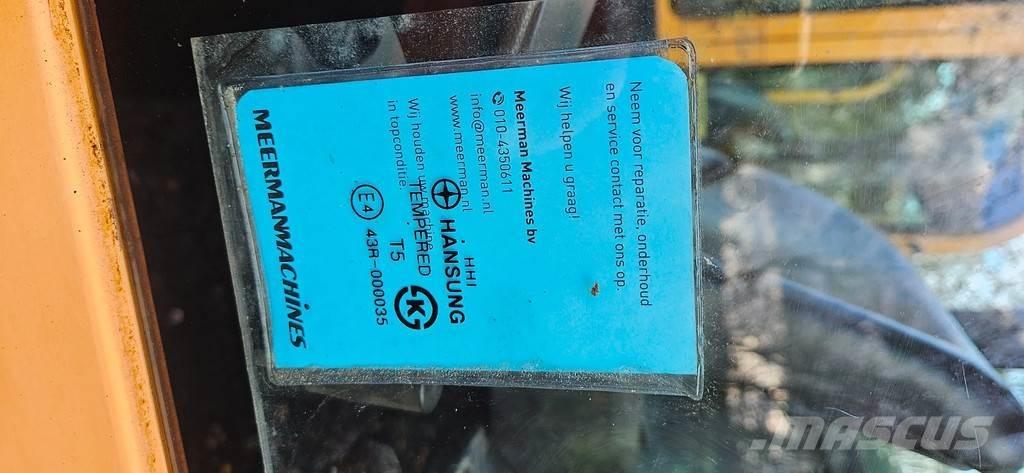 Hyundai R16-9 Miniexcavadoras