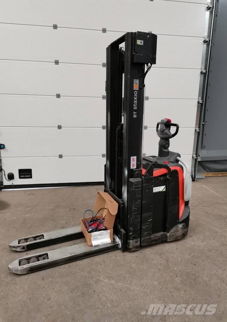 Toyota SPE140L Montacargas manual