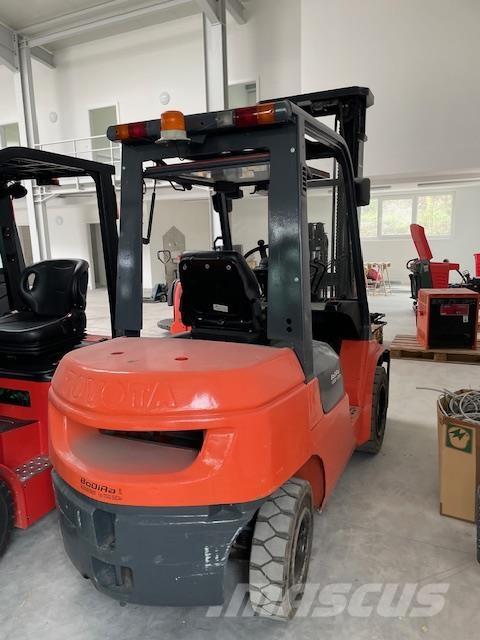 Toyota 62-7FDF30 Camiones diesel