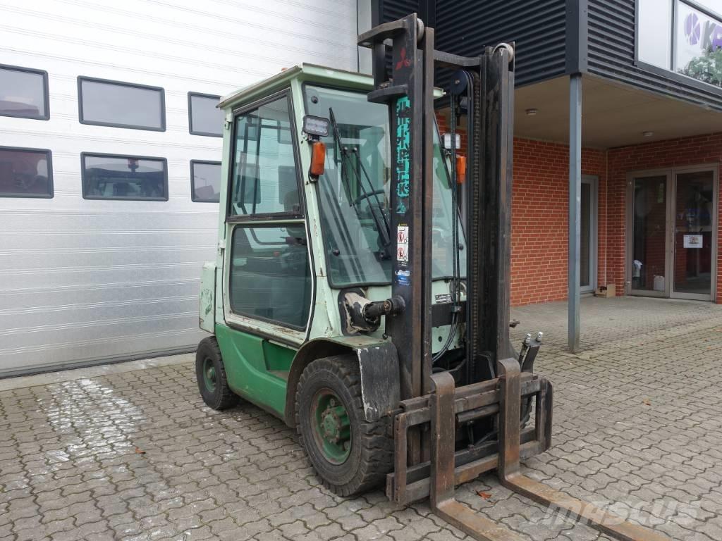 Mitsubishi FD 25 T Camiones diesel