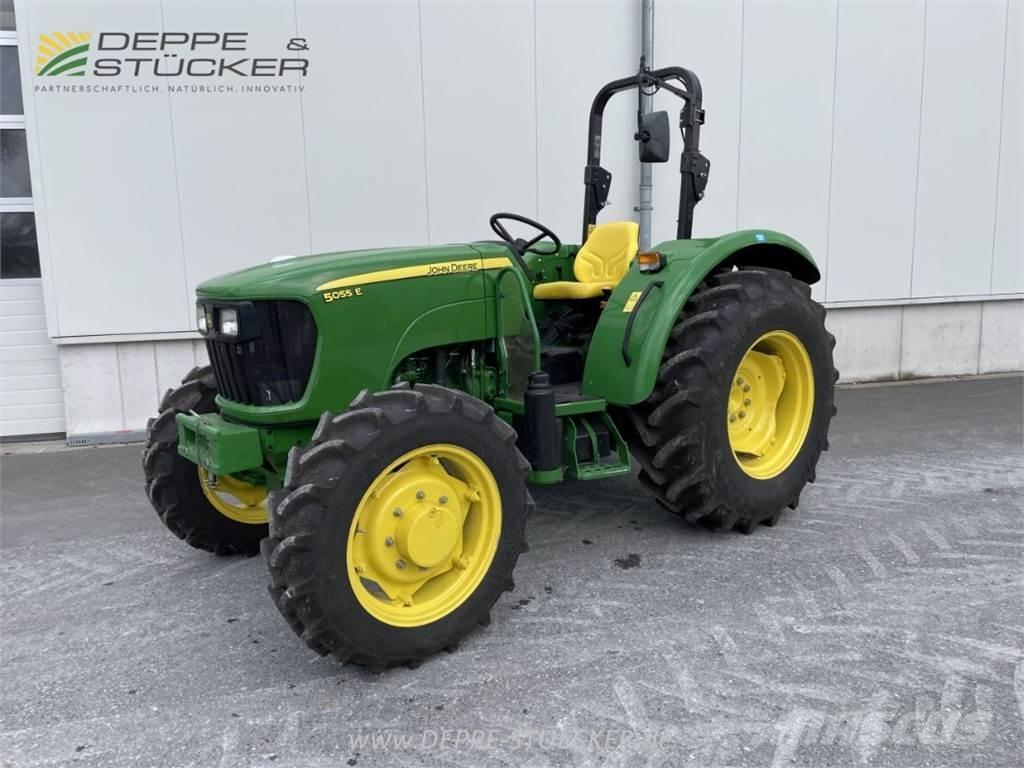 John Deere 5055E Tractores
