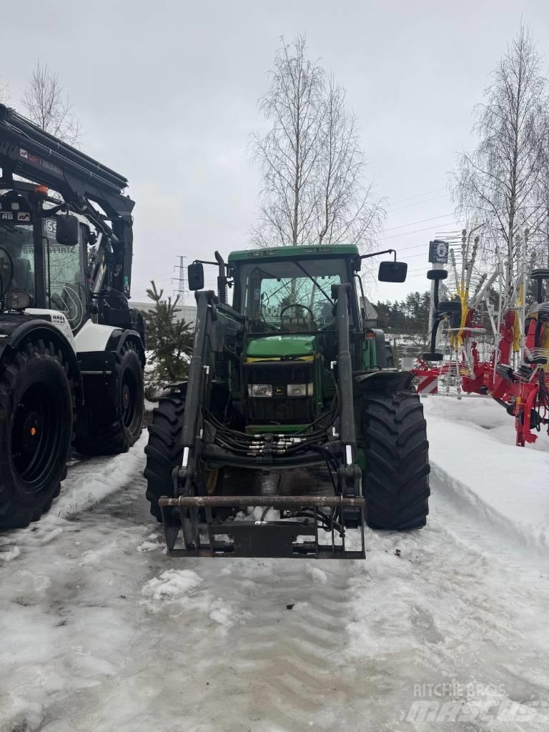 John Deere 6120 Tractores