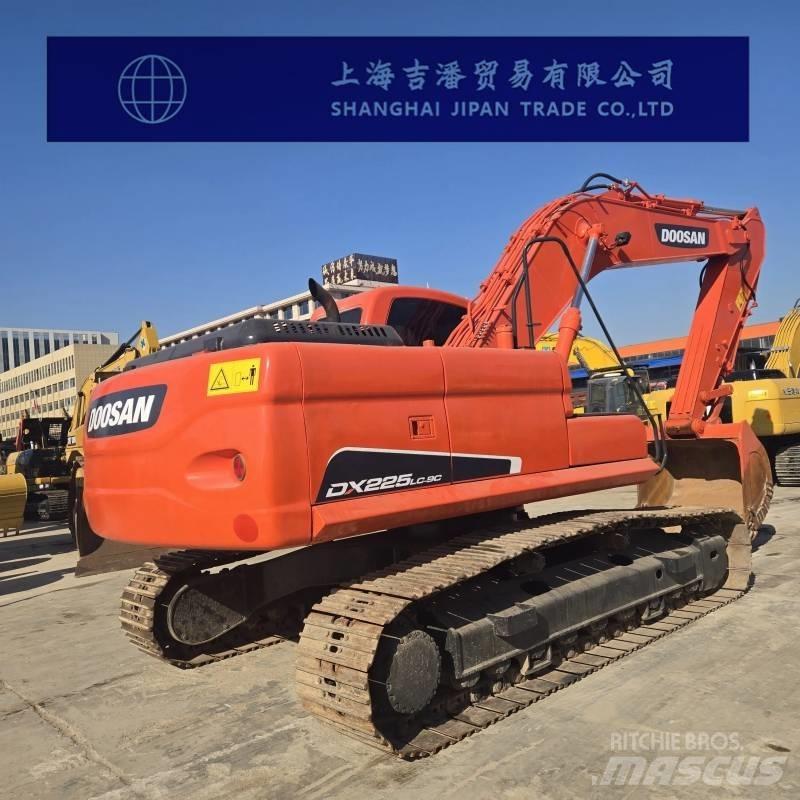 Doosan DX 225 Excavadoras sobre orugas