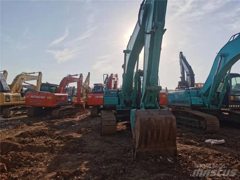 Kobelco SK200-8 Excavadoras sobre orugas