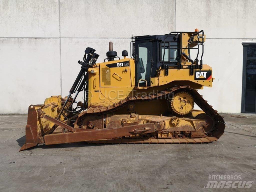 CAT D6T LGP Buldozer sobre oruga