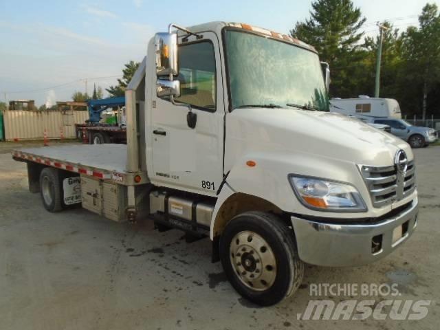 Hino 185 Camiones de cama baja