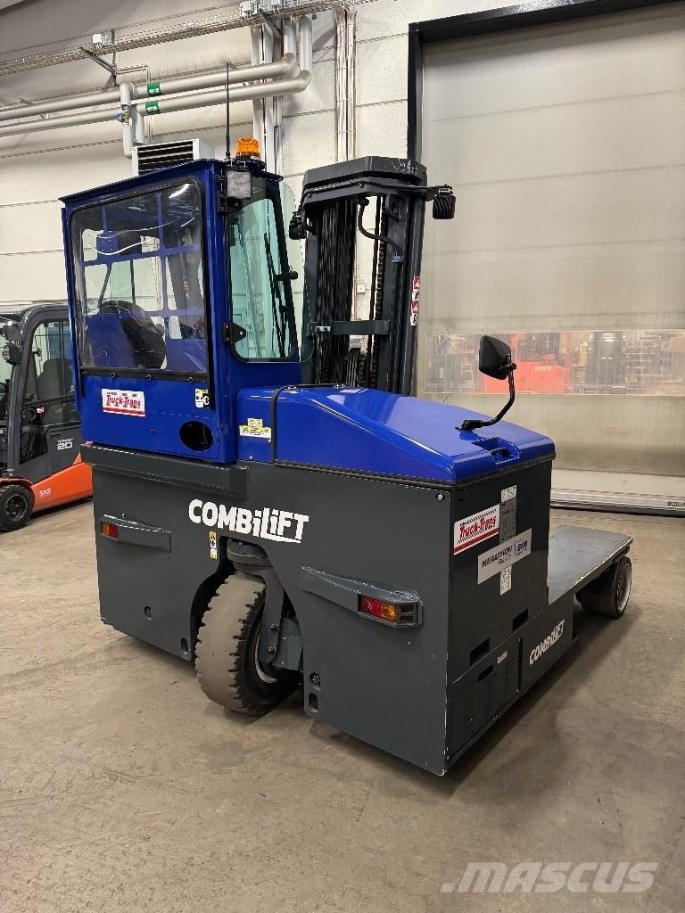 Combilift C4500ET Montacargas de 4 vías