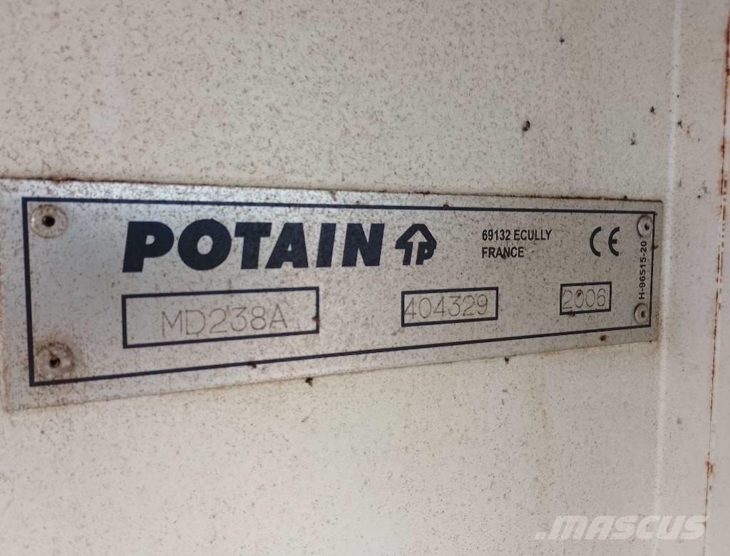 Potain MD238A-J10 Grúas torre