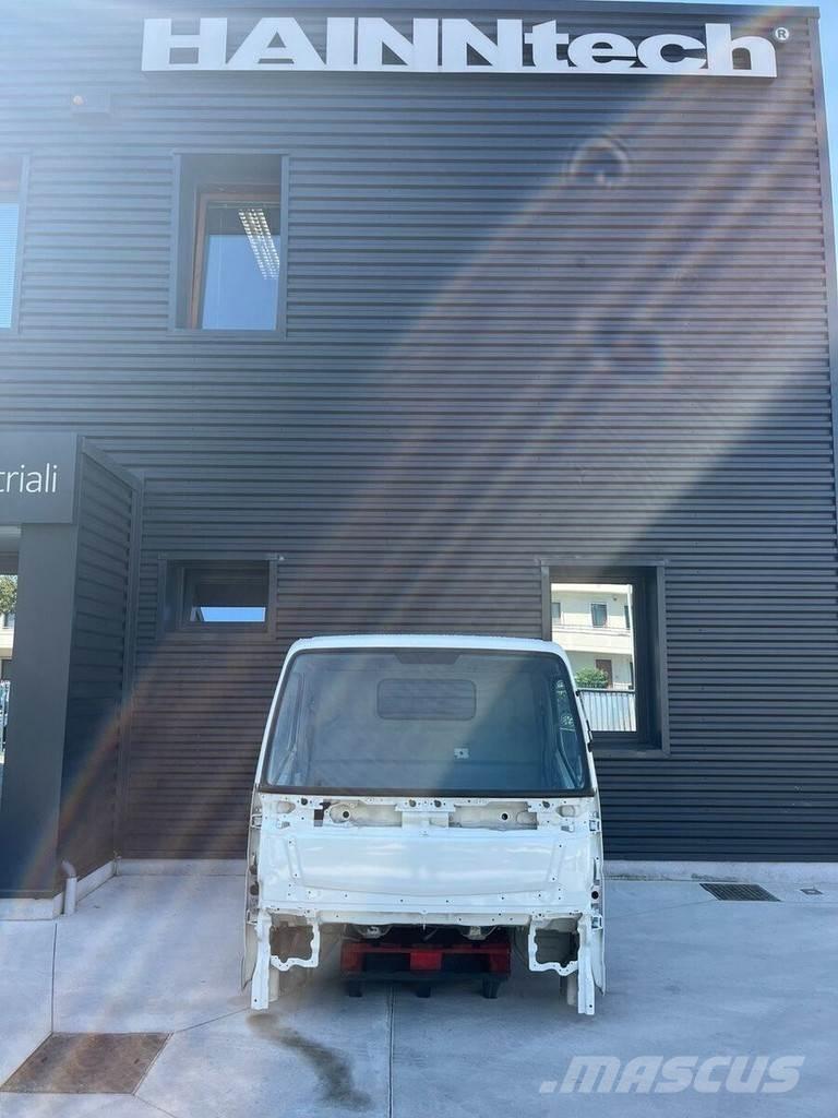 Mitsubishi S MODEL Cabinas