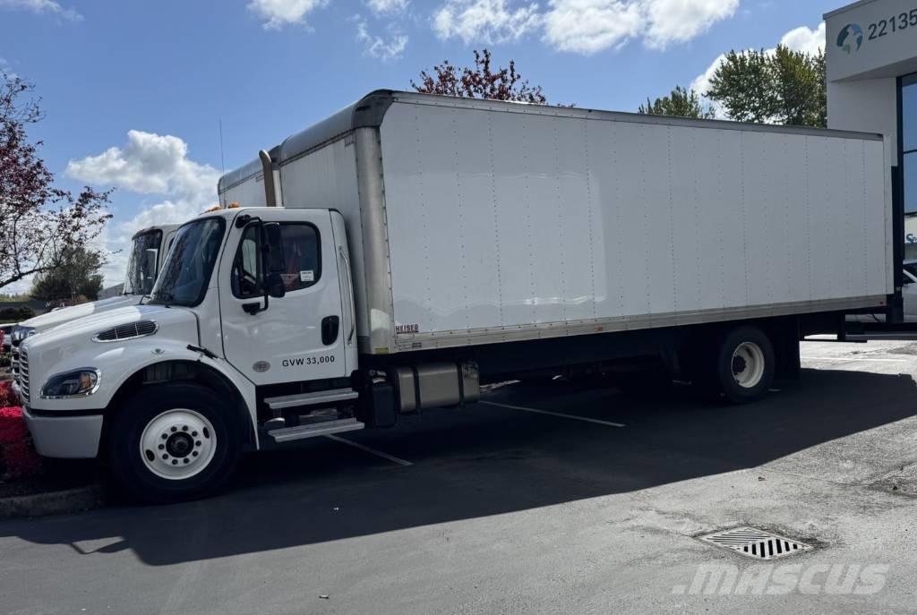 Freightliner M2 Camiones con caja de remolque