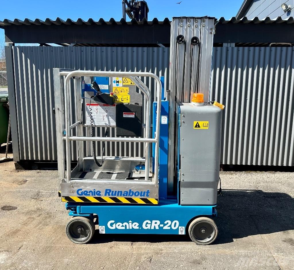 Genie GR 20 Plataformas con jaula de elevación