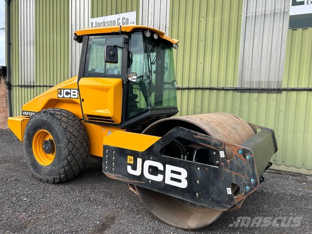 JCB VM 137 Rodillos de un solo tambor