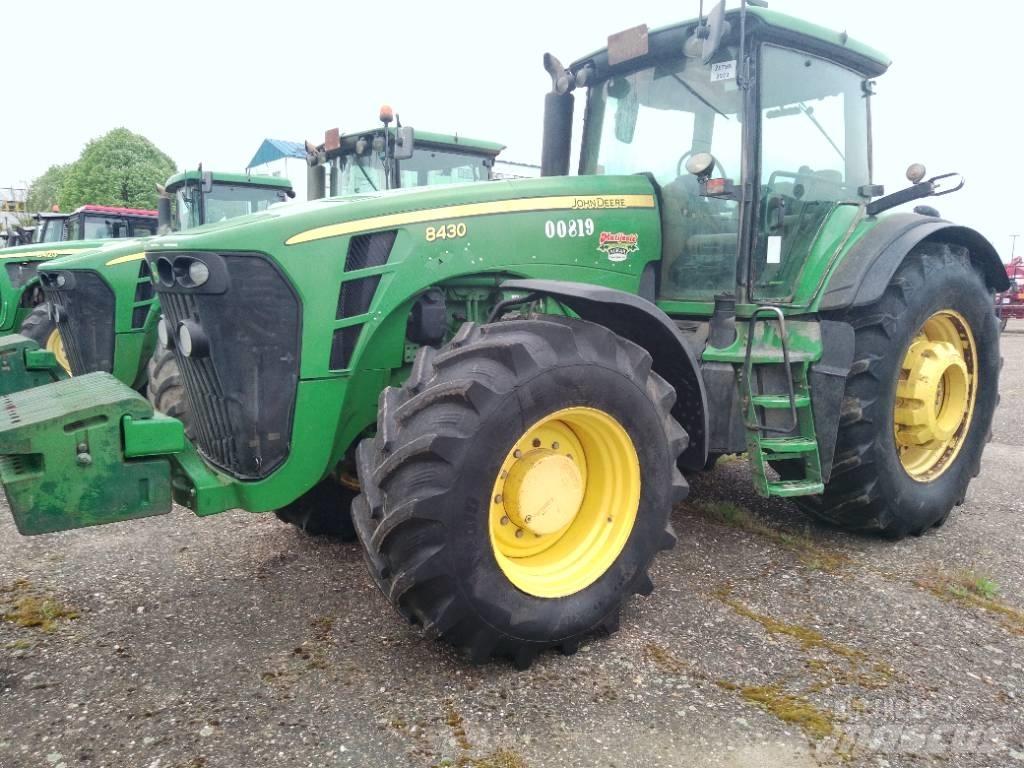 John Deere 8430 Tractores