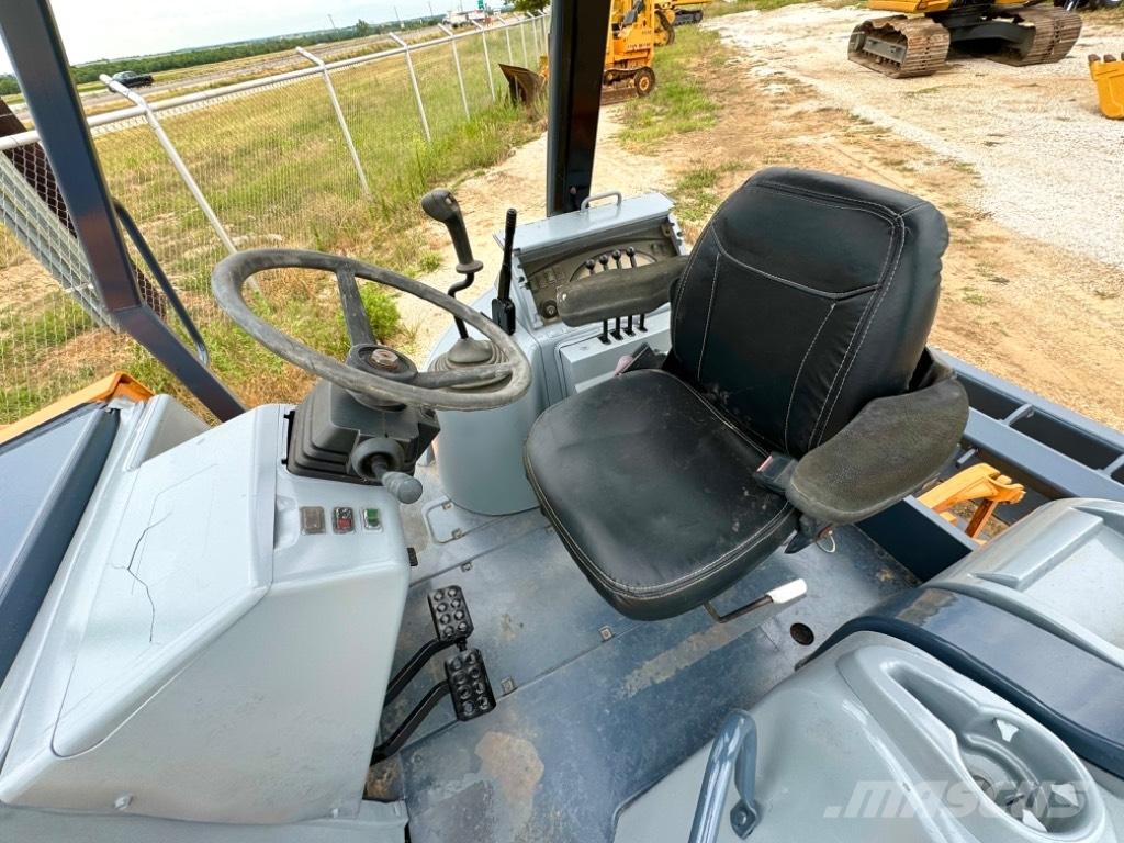 CASE 570 M XT Cargadoras sobre ruedas