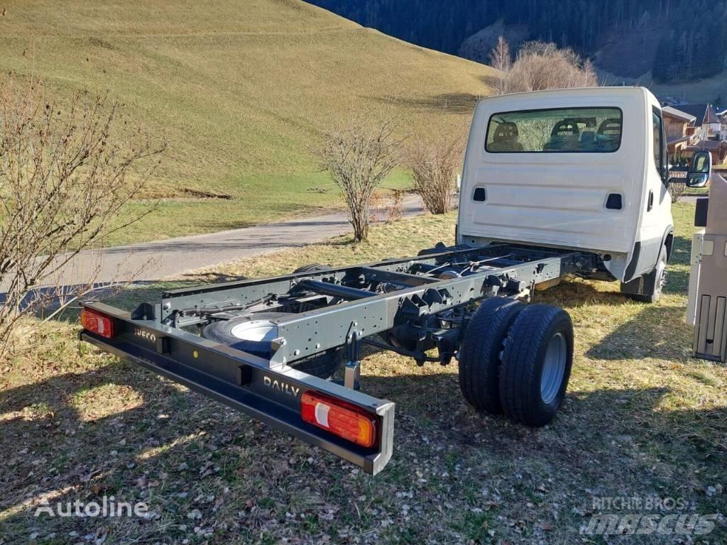 Iveco Daily 70C21 Camiones con chasís y cabina