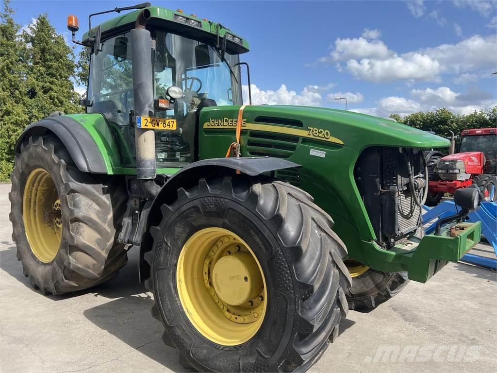 John Deere 7820 Tractores